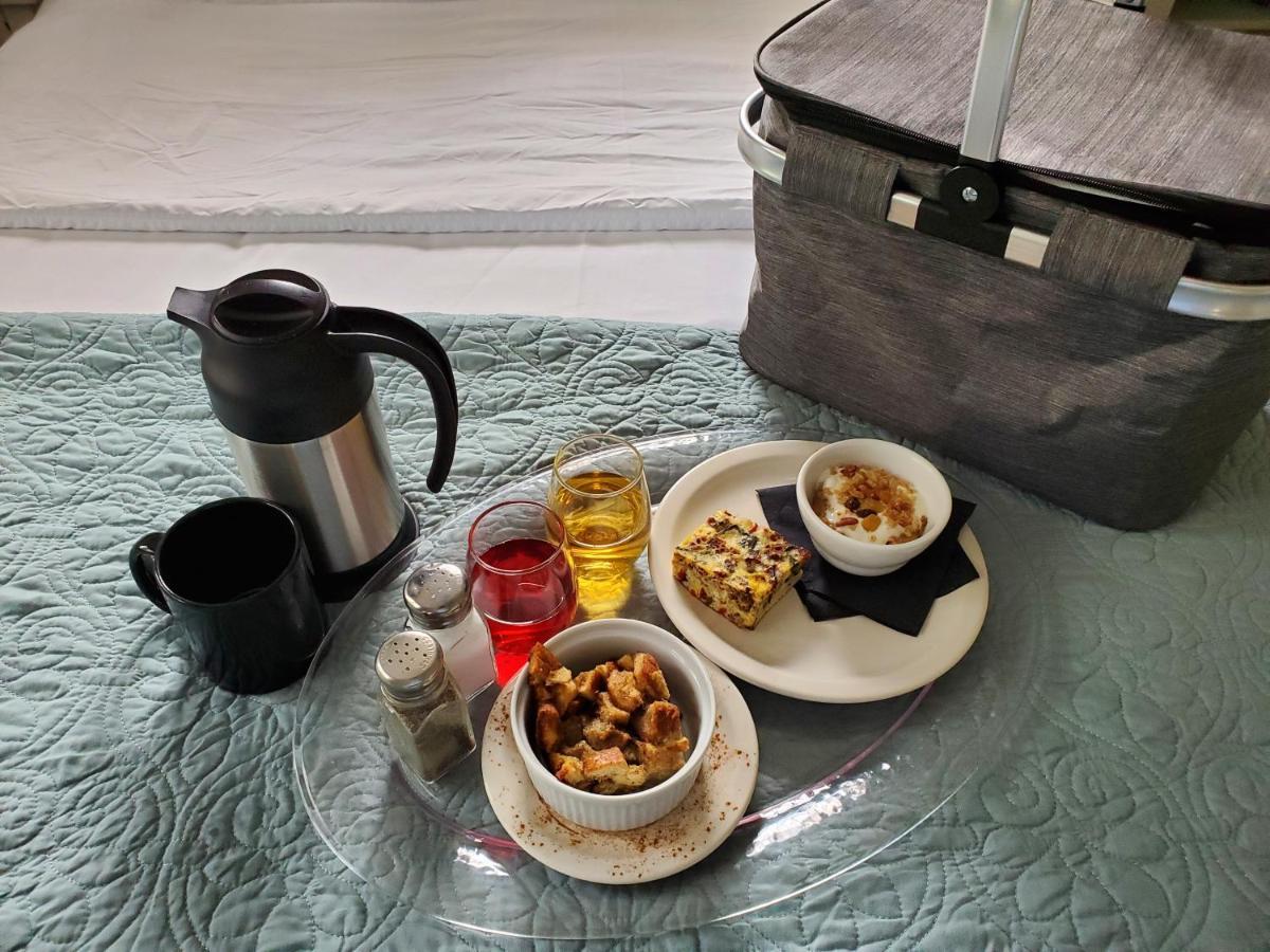 The Lakehouse Inn Geneva المظهر الخارجي الصورة