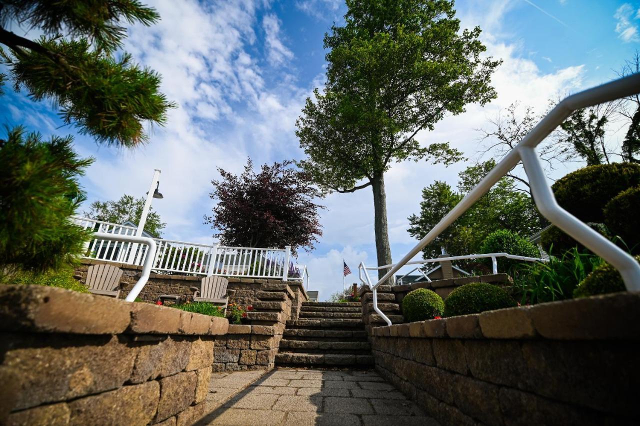 The Lakehouse Inn Geneva المظهر الخارجي الصورة